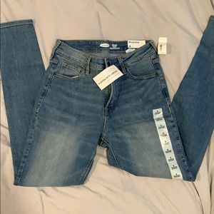 Light wash Rockstar skinny jeans- BRAND NEW W TAGS